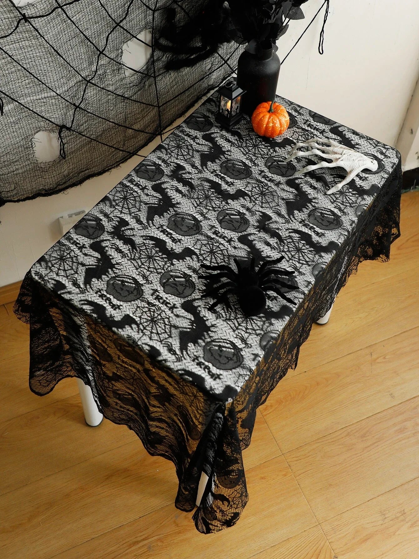 Gothic Halloween Lace Table Décor