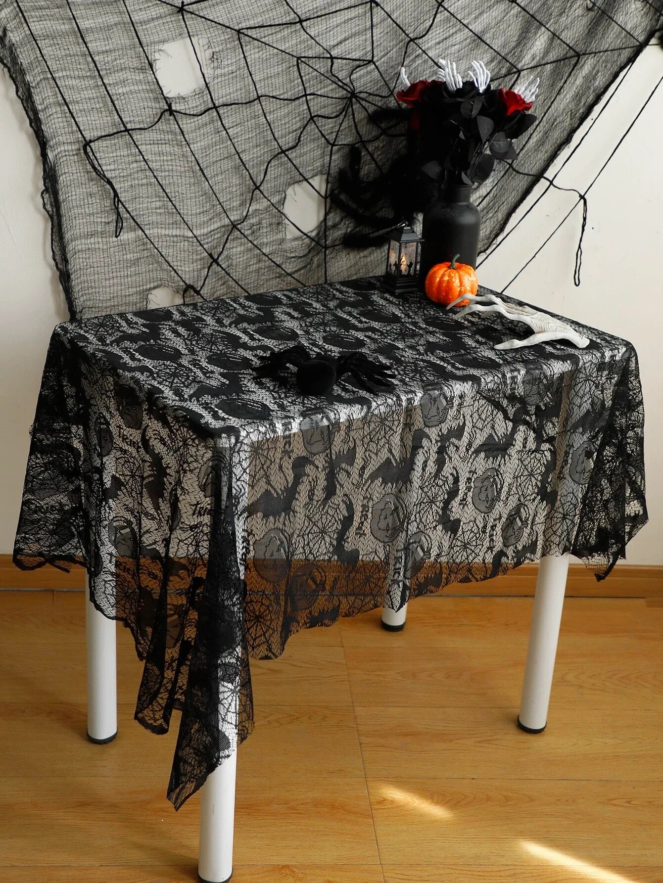 Gothic Halloween Lace Table Décor